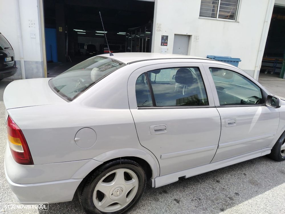 Opel Astra 1.4i 16V - 2
