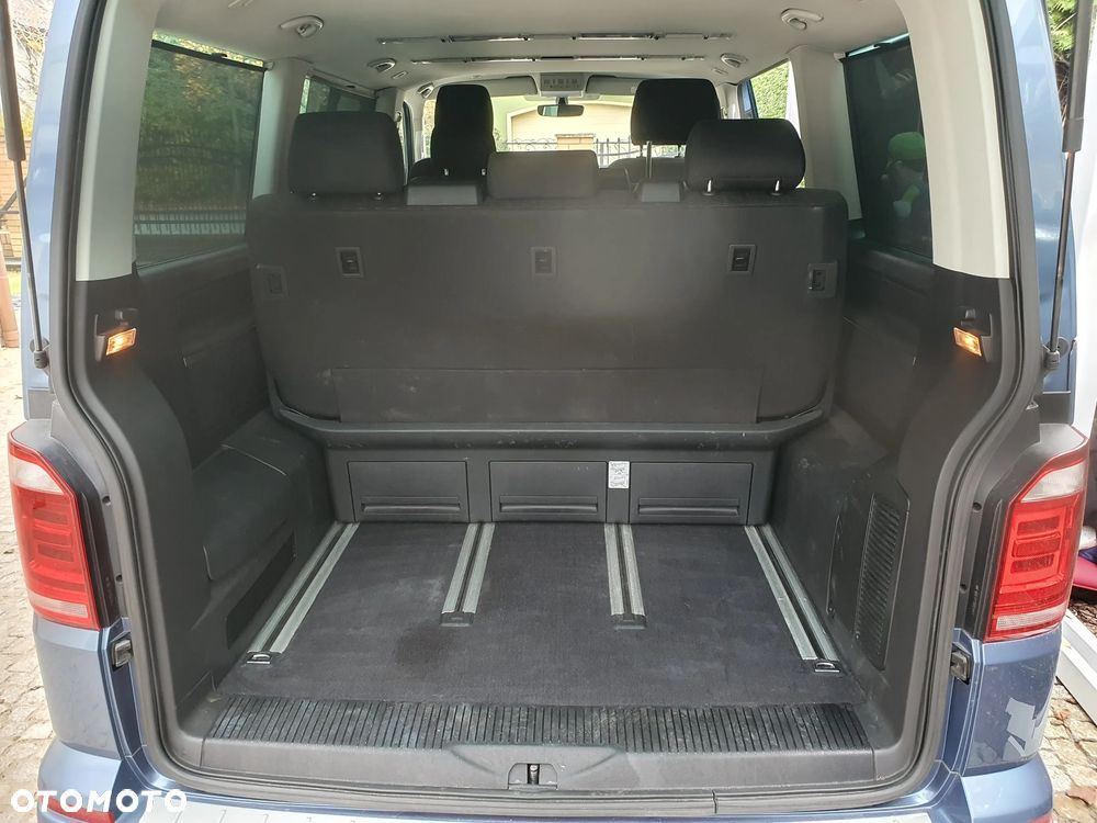 Volkswagen Multivan - 31