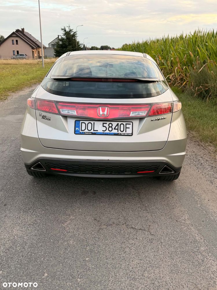 Honda Civic 1.8 Comfort - 1