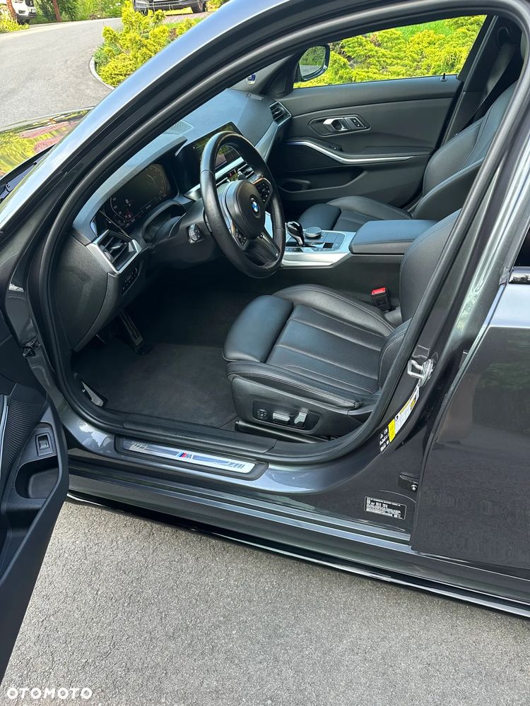 BMW Seria 3 M340i xDrive sport - 28
