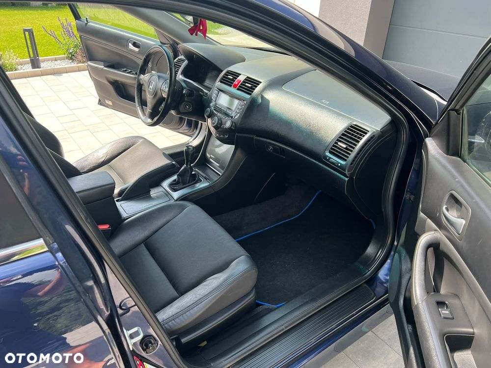 Honda Accord 2.0 Executive - 12