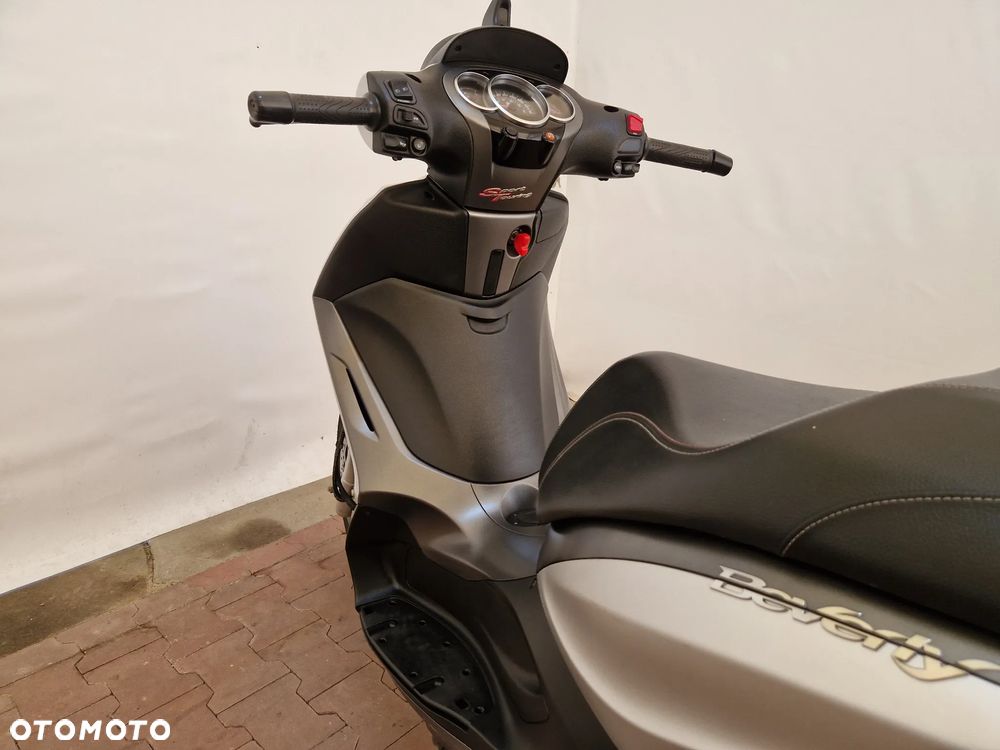 Piaggio Beverly - 22