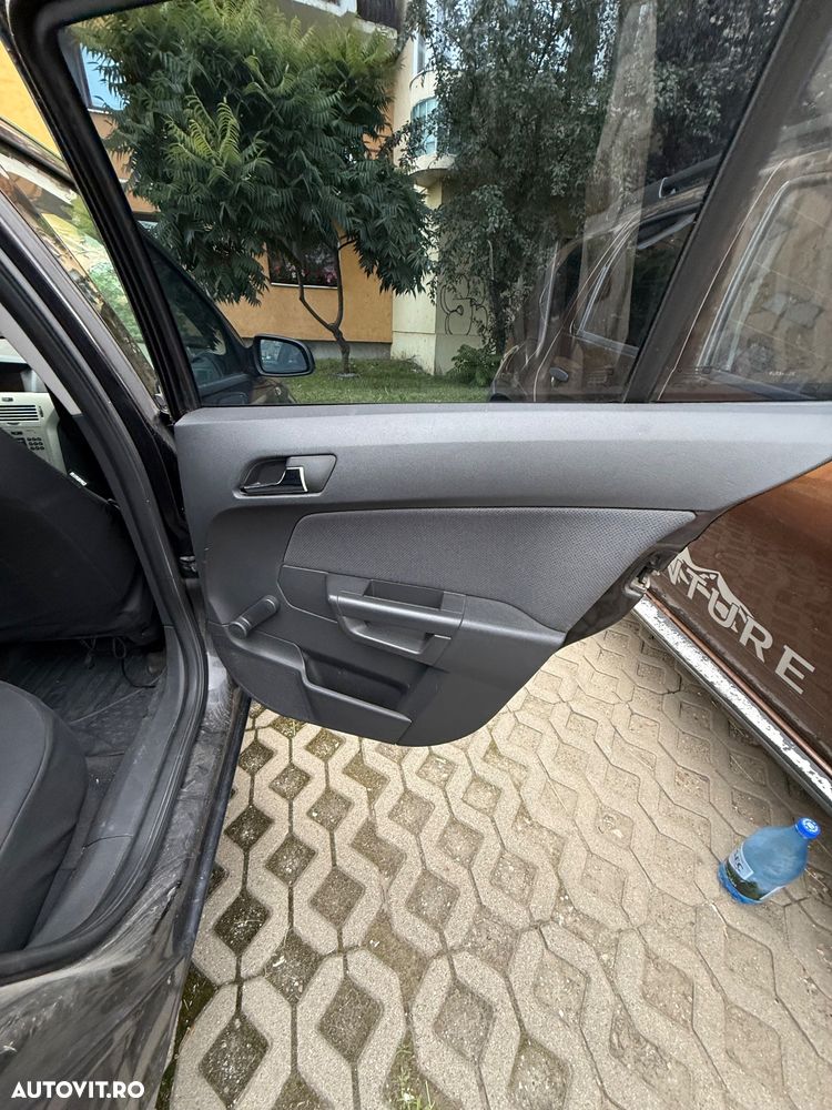 Opel Astra 1.6 Enjoy - 13