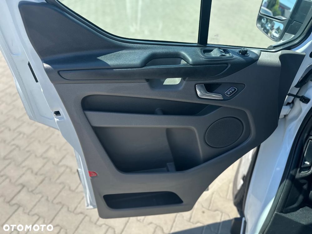Ford TRANSIT CUSTOM - 10