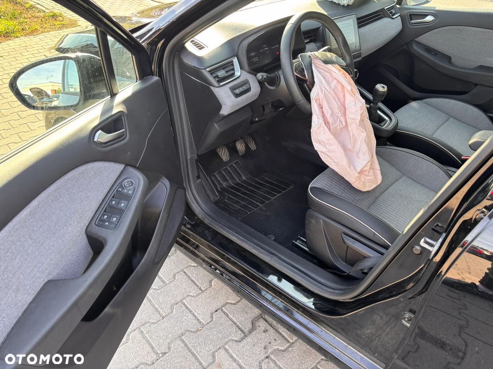 Renault Clio - 24