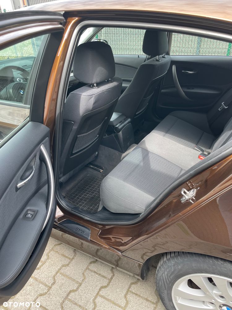 BMW Seria 1 116d - 11