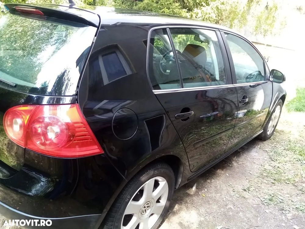Volkswagen Golf - 2