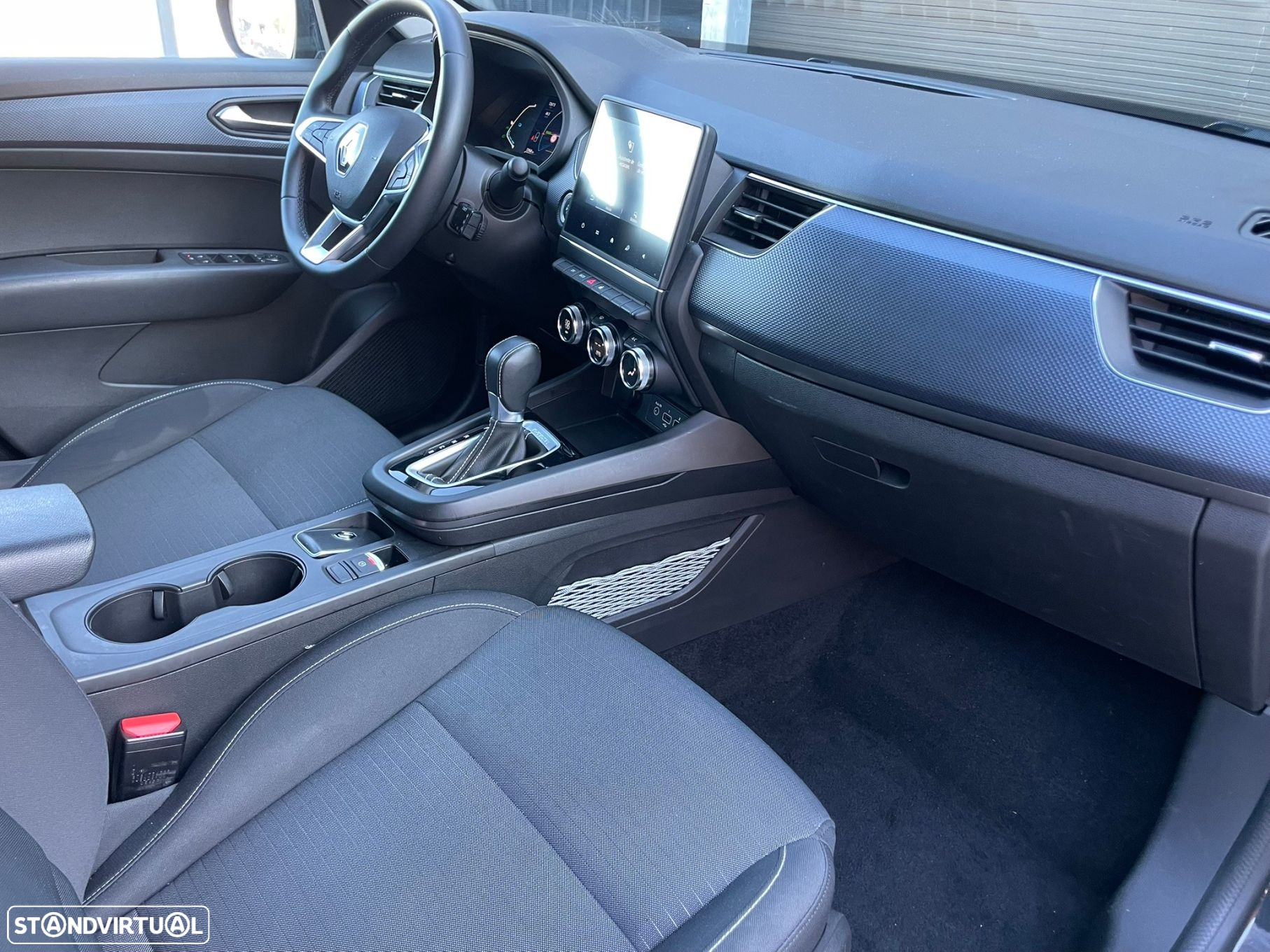 Renault Arkana 1.6 E-Tech Business - 9