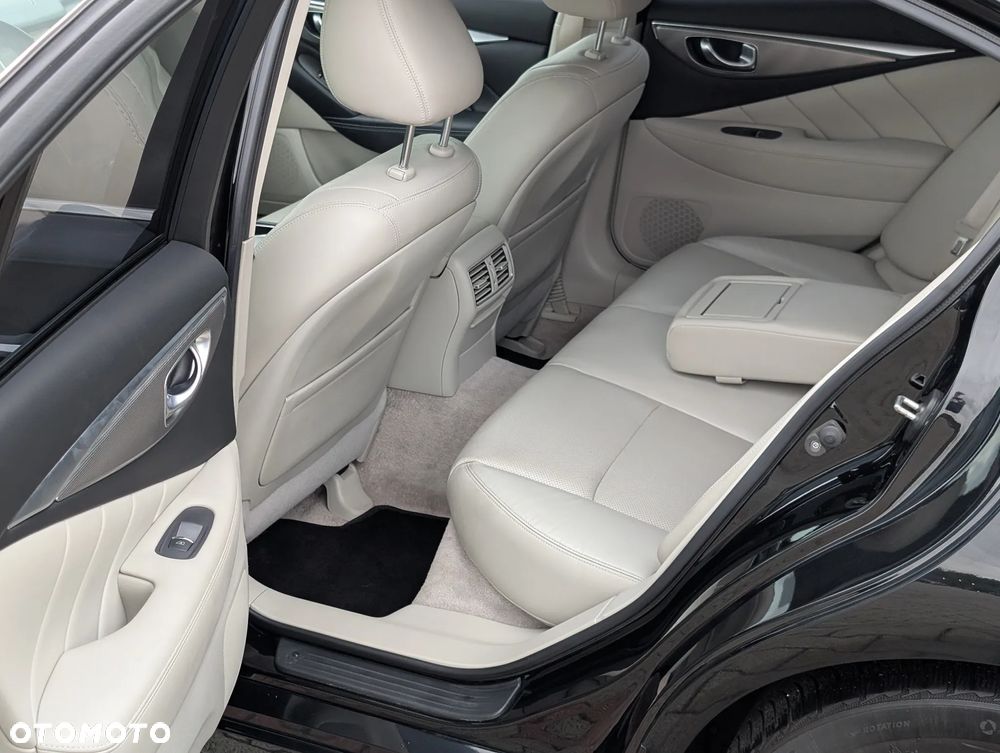 Infiniti Q50 2.0t Premium - 9