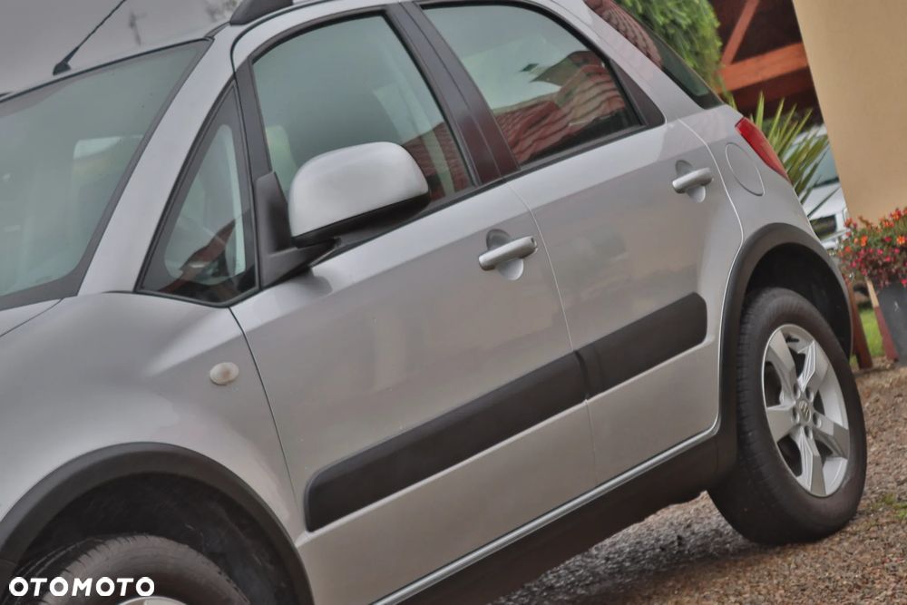 Suzuki SX4 1.6 VVT 4x4 Comfort - 8