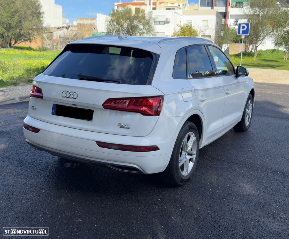 Audi Q5 2.0 TFSI quattro S tronic design - 4