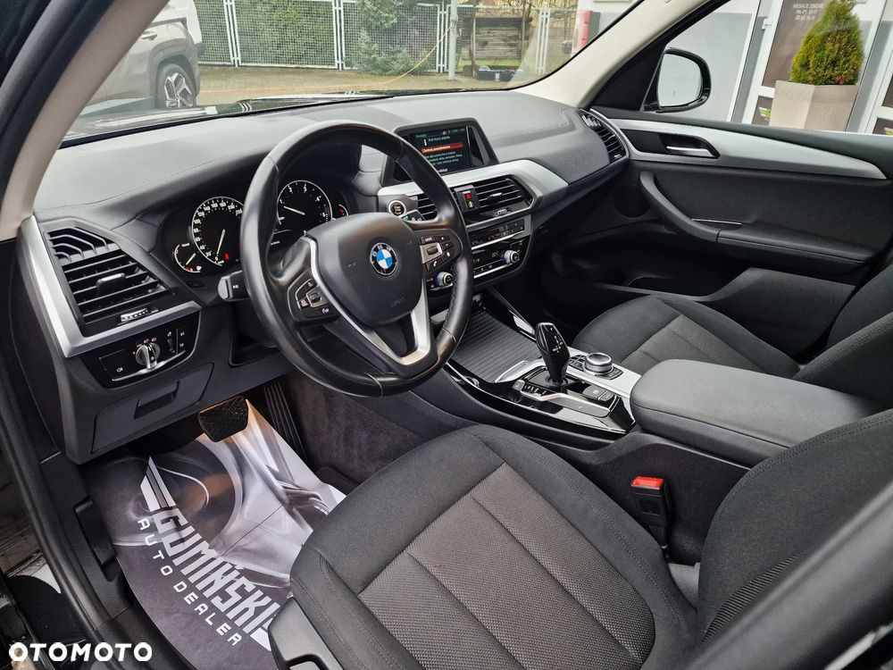 BMW X3 sDrive18d Advantage - 18