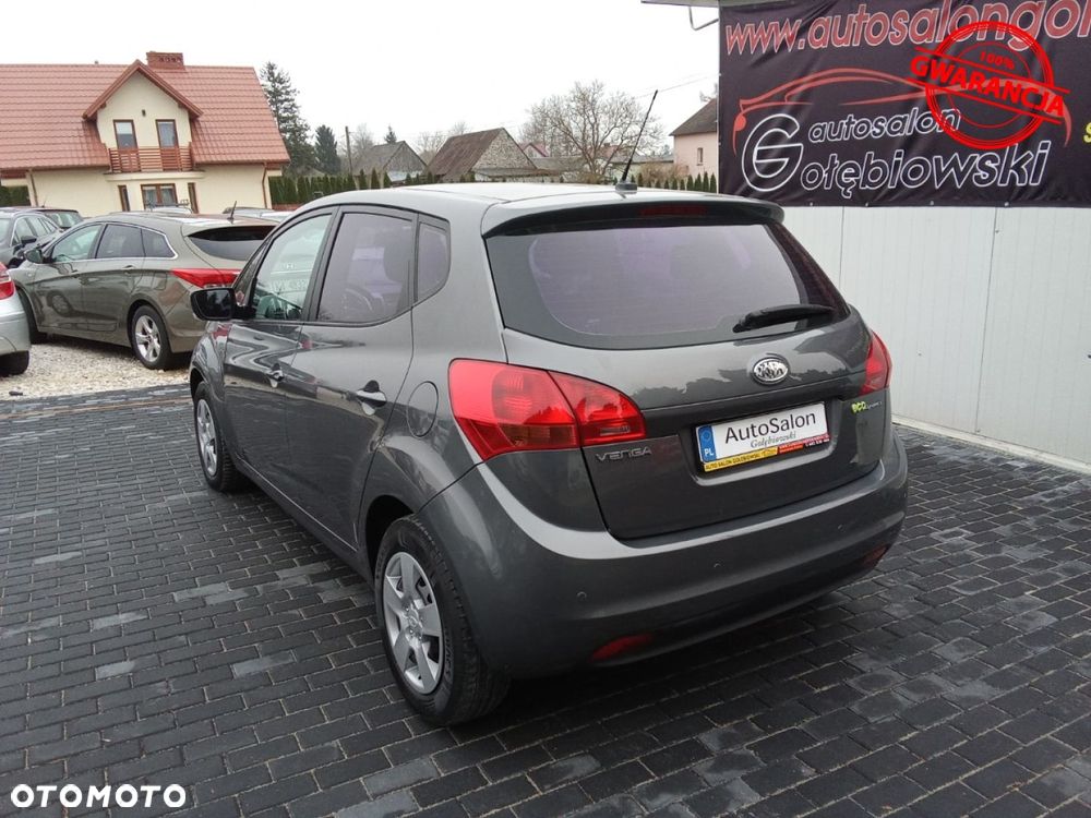 Kia Venga - 12