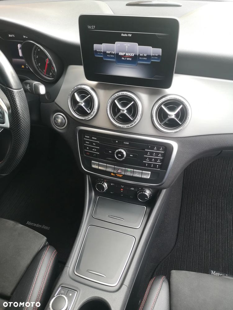 Mercedes-Benz CLA 180 7G-DCT AMG Line - 15