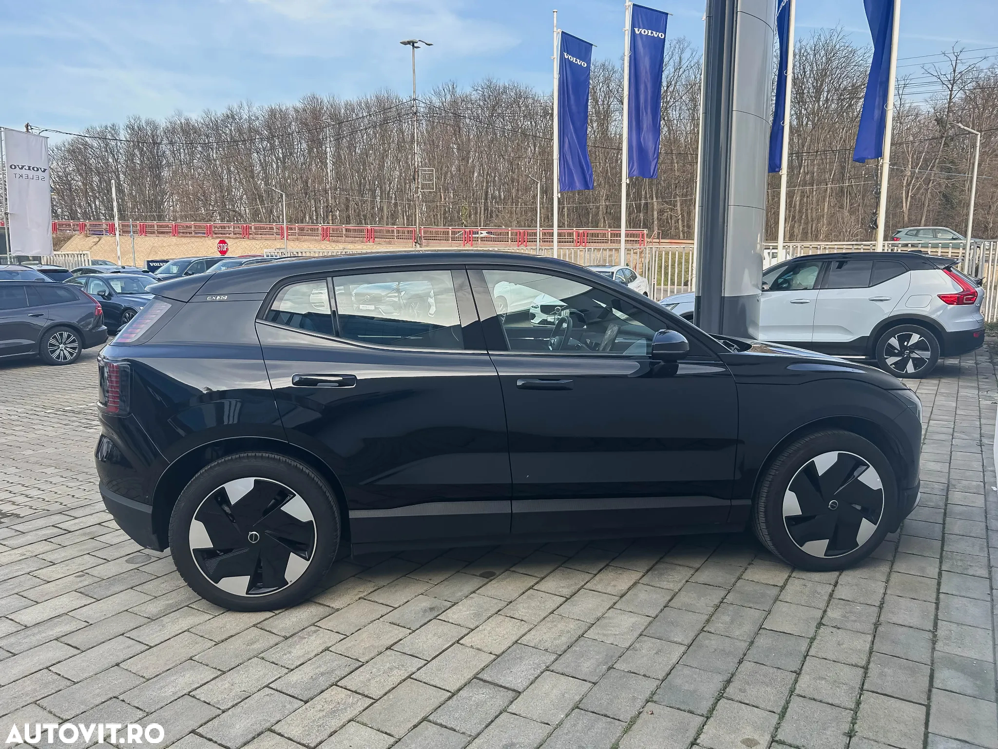 Volvo EX30 Single Motor Extended Range Ultra - 7