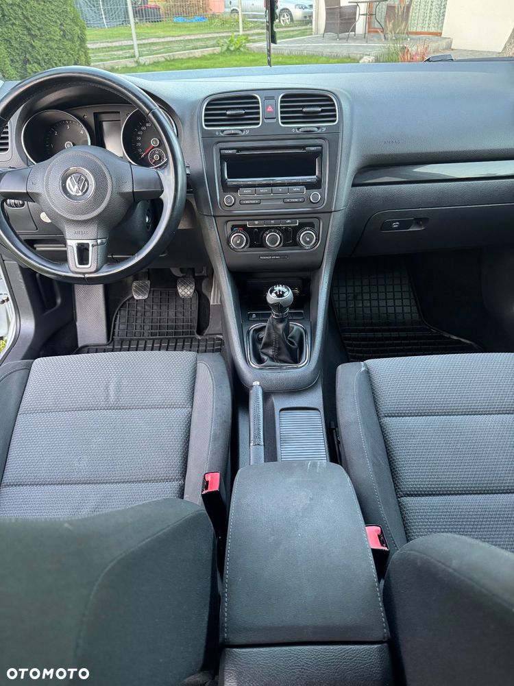 Volkswagen Golf - 8