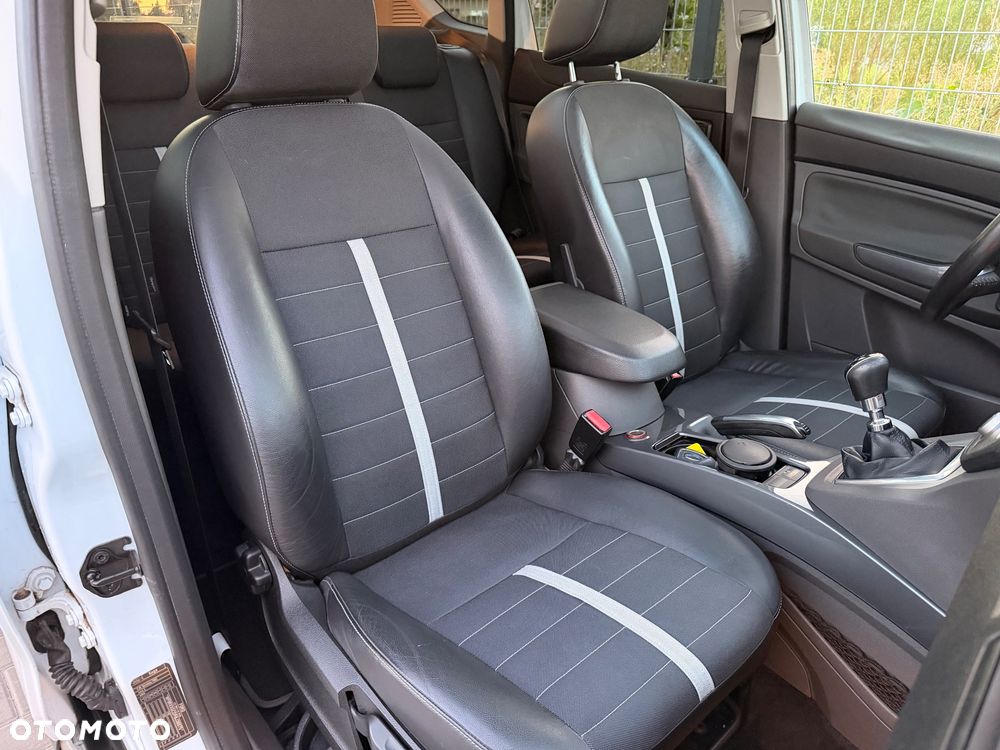 Ford Kuga 2.0 TDCi 4x4 Titanium - 18