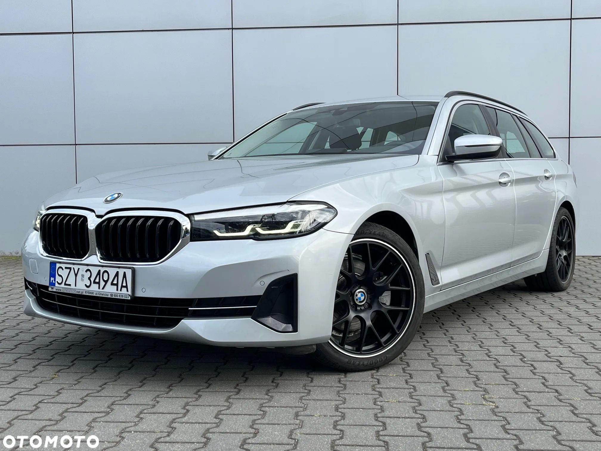 BMW Seria 5 520d xDrive Sport - 1