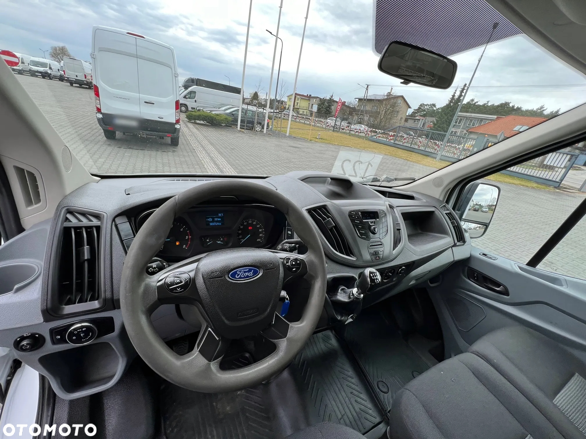 Ford Transit Doka 7-miejsc + Skrzynia  Salon PL Jeden Właściciel - 9