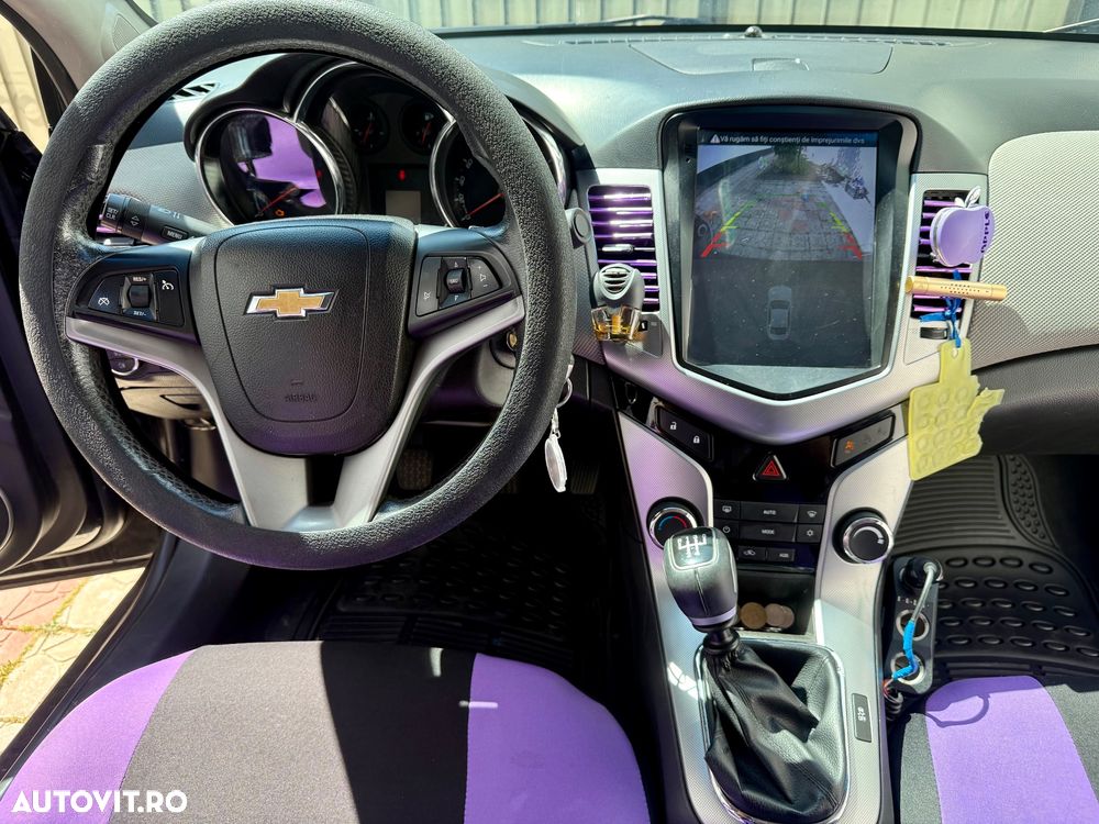 Chevrolet Cruze 1.8 Ecotec LT - 10