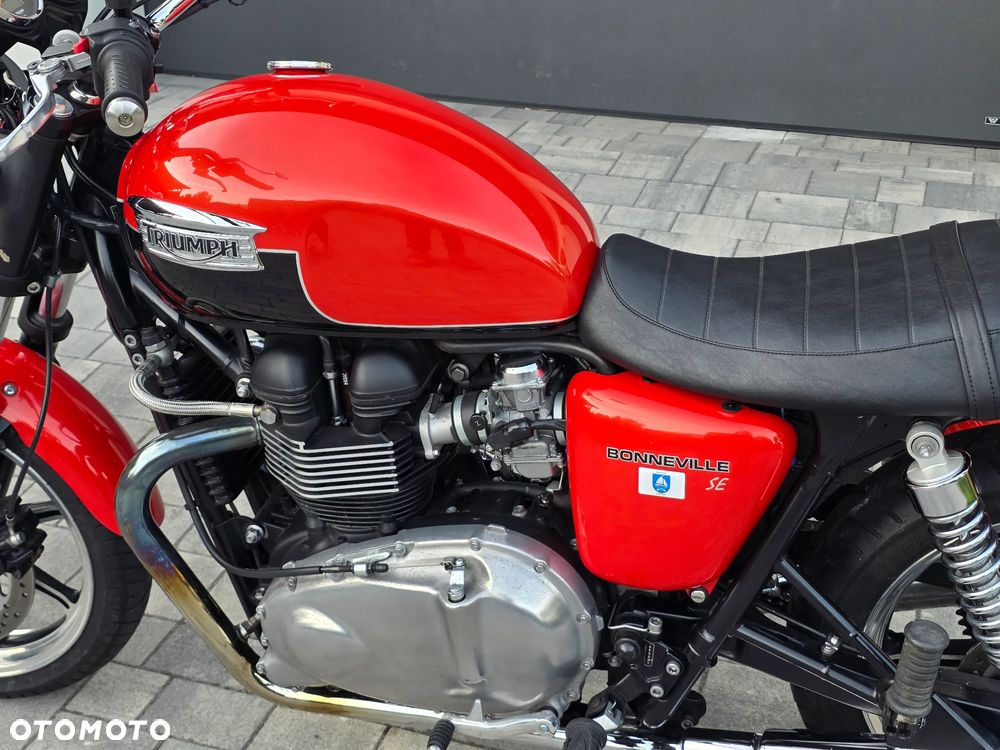 Triumph Bonneville - 27