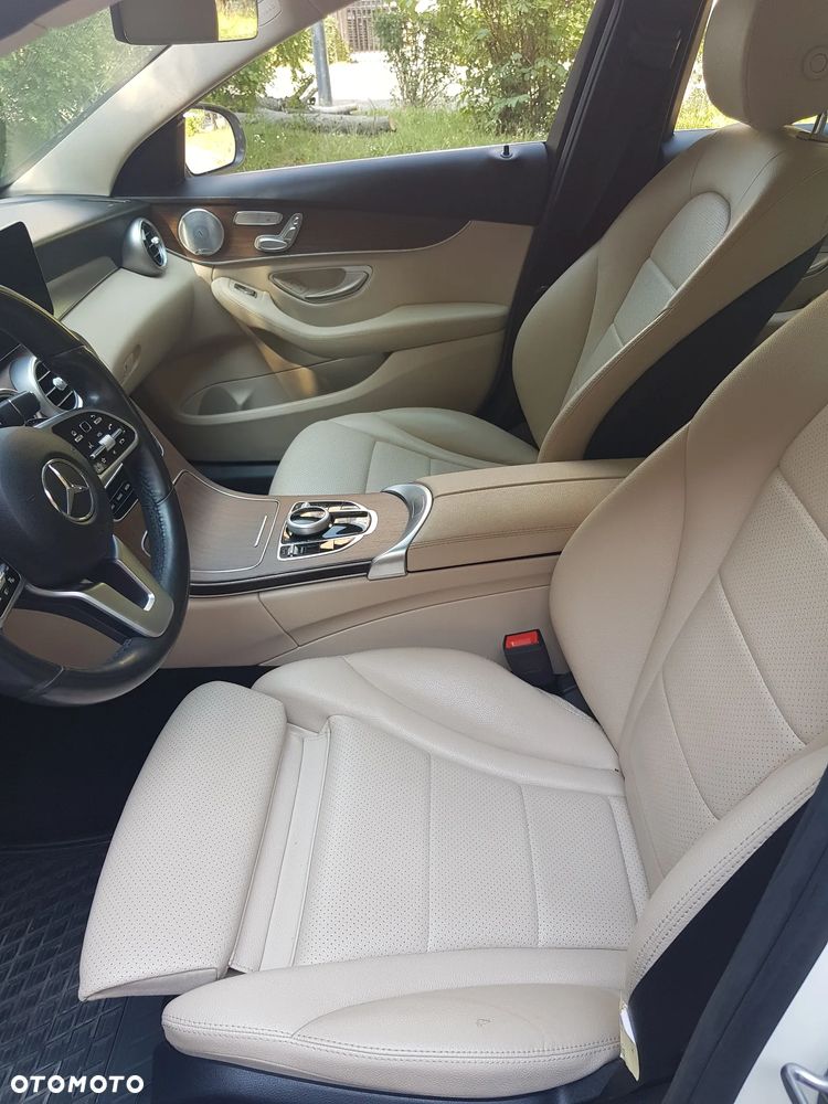 Mercedes-Benz Klasa C 300 4Matic 9G-TRONIC Exclusive - 14