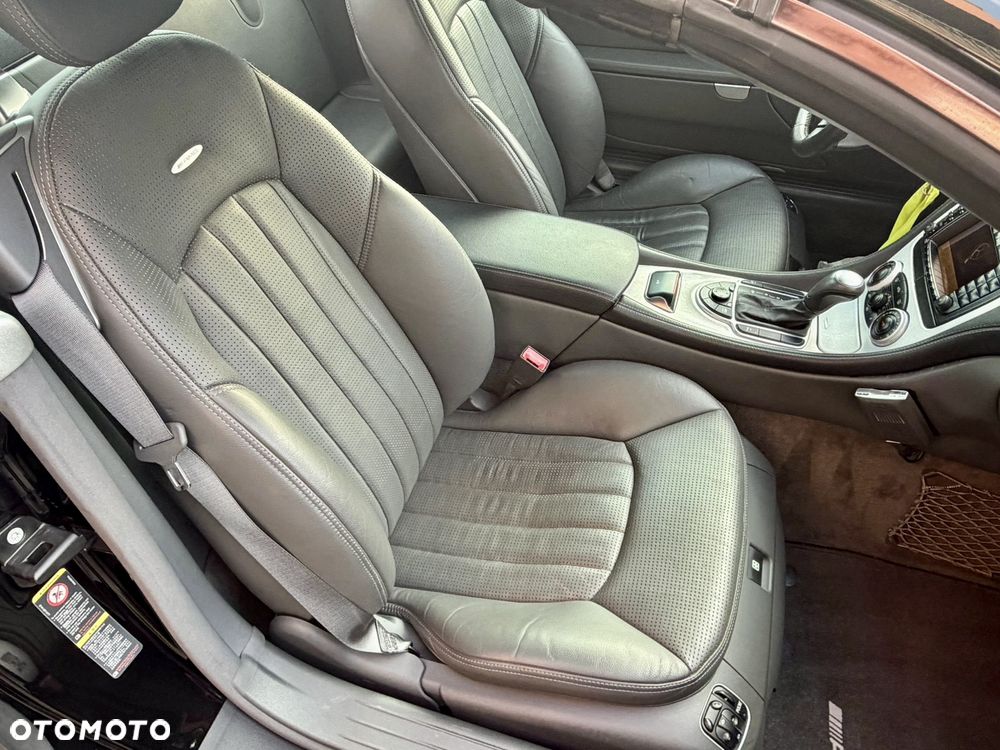 Mercedes-Benz SL - 25