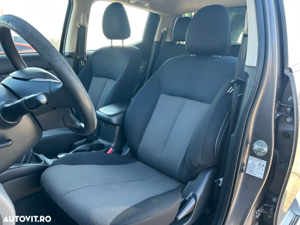 Mitsubishi L200 Double Cab 2.4 DI-D M/T Intense - 24