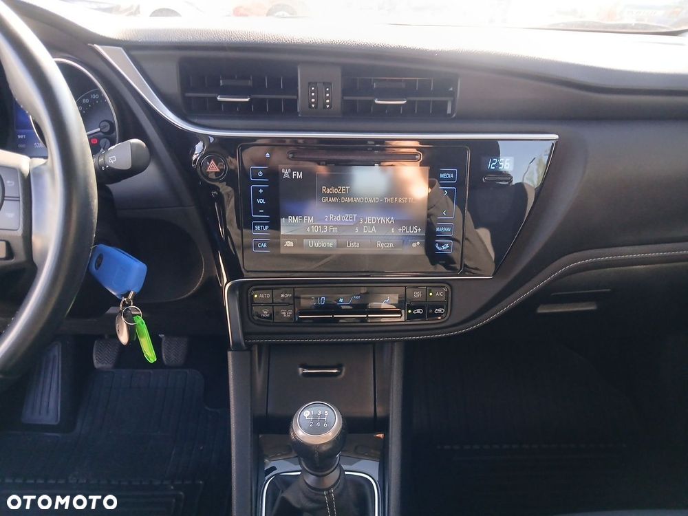 Toyota Auris - 29