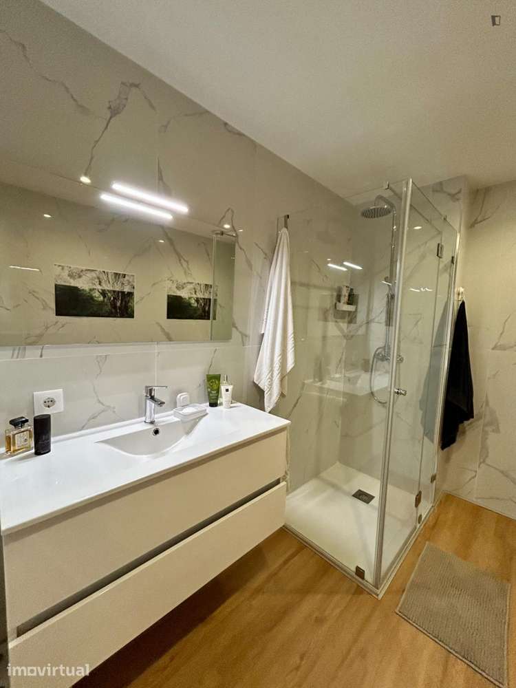 Quarto - localizado em Arcozelo perto do Porto Porto - Grande imagem: 2/13