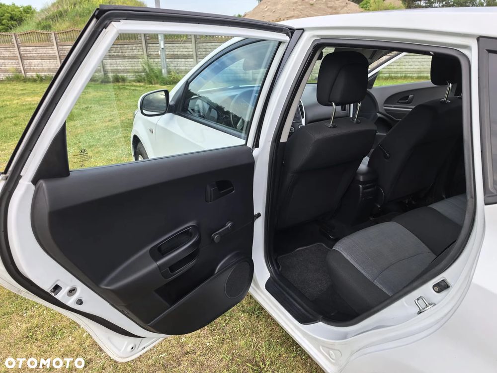 Kia Ceed 1.4 L - 10