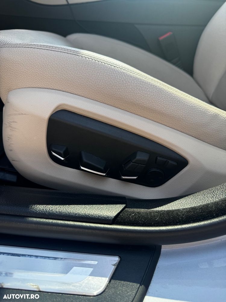 BMW Seria 5 520d xDrive AT - 12