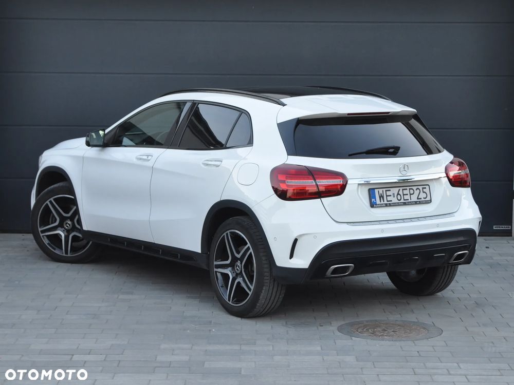Mercedes-Benz GLA 220 4-Matic AMG Line - 12