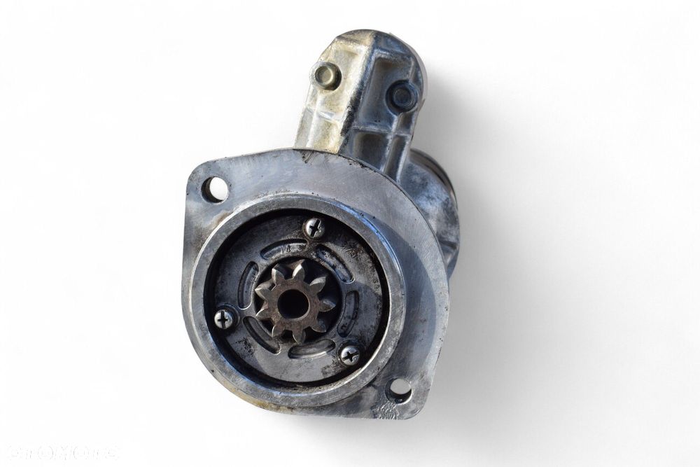 Rozrusznik NISSAN NAVARA II D22 2.5 TD 1998-2005R 23300-6T001 - 6