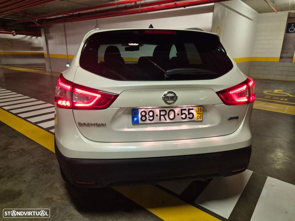 Nissan Qashqai 1.5 dCi 360 - 16