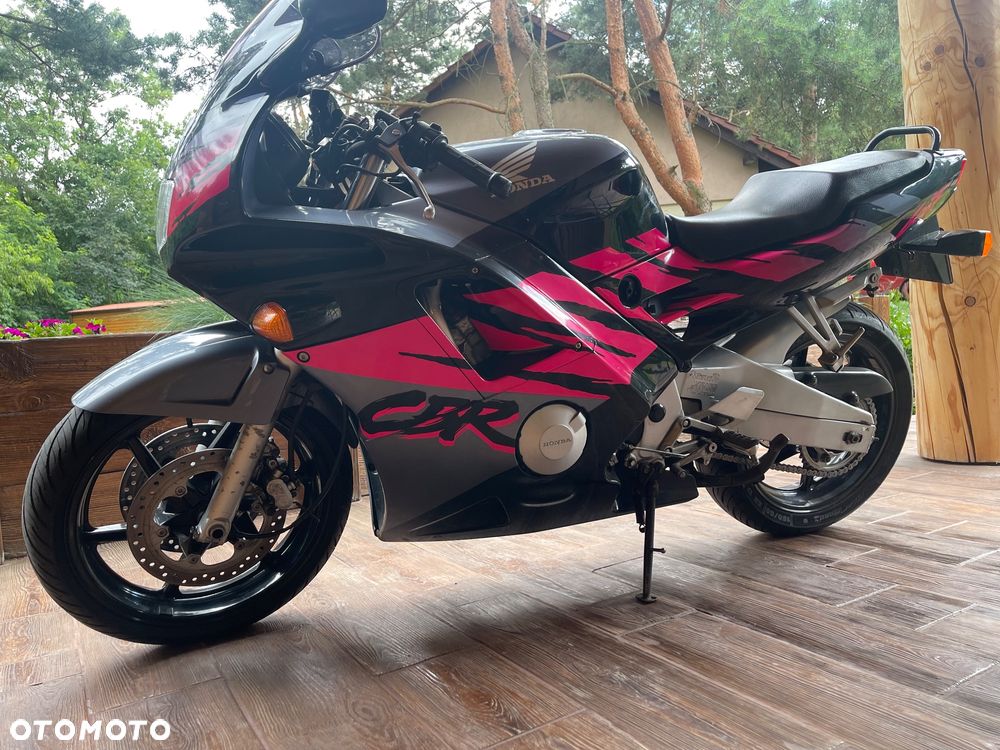 Honda CBR - 1