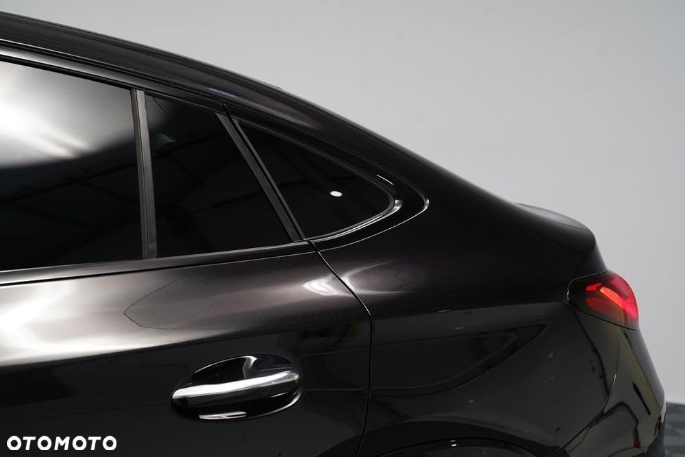 Mercedes-Benz GLC - 28
