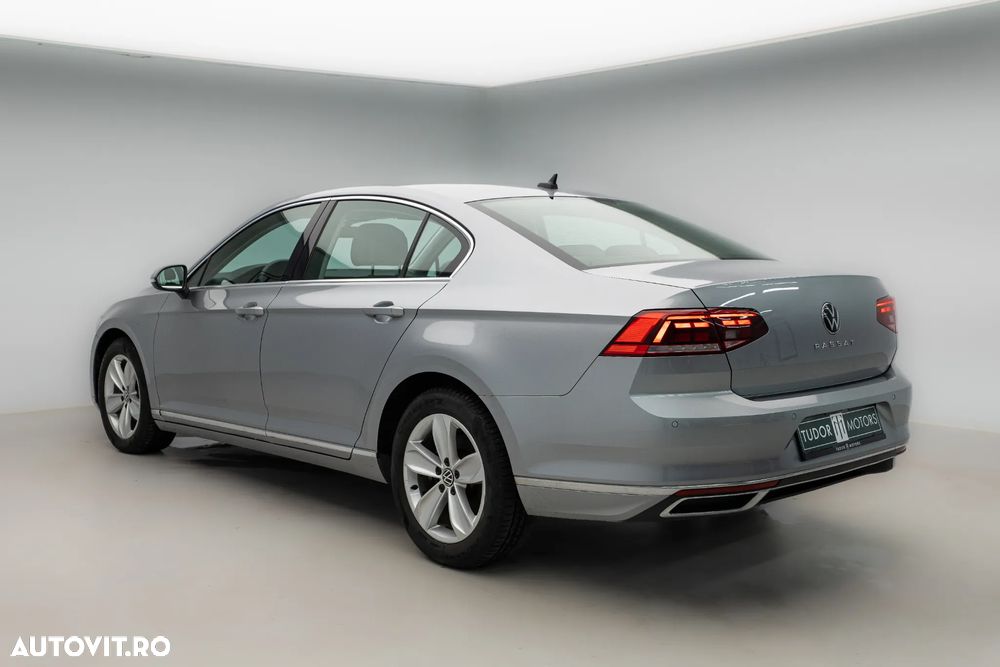Volkswagen Passat 2.0 TDI DSG Advance - 10