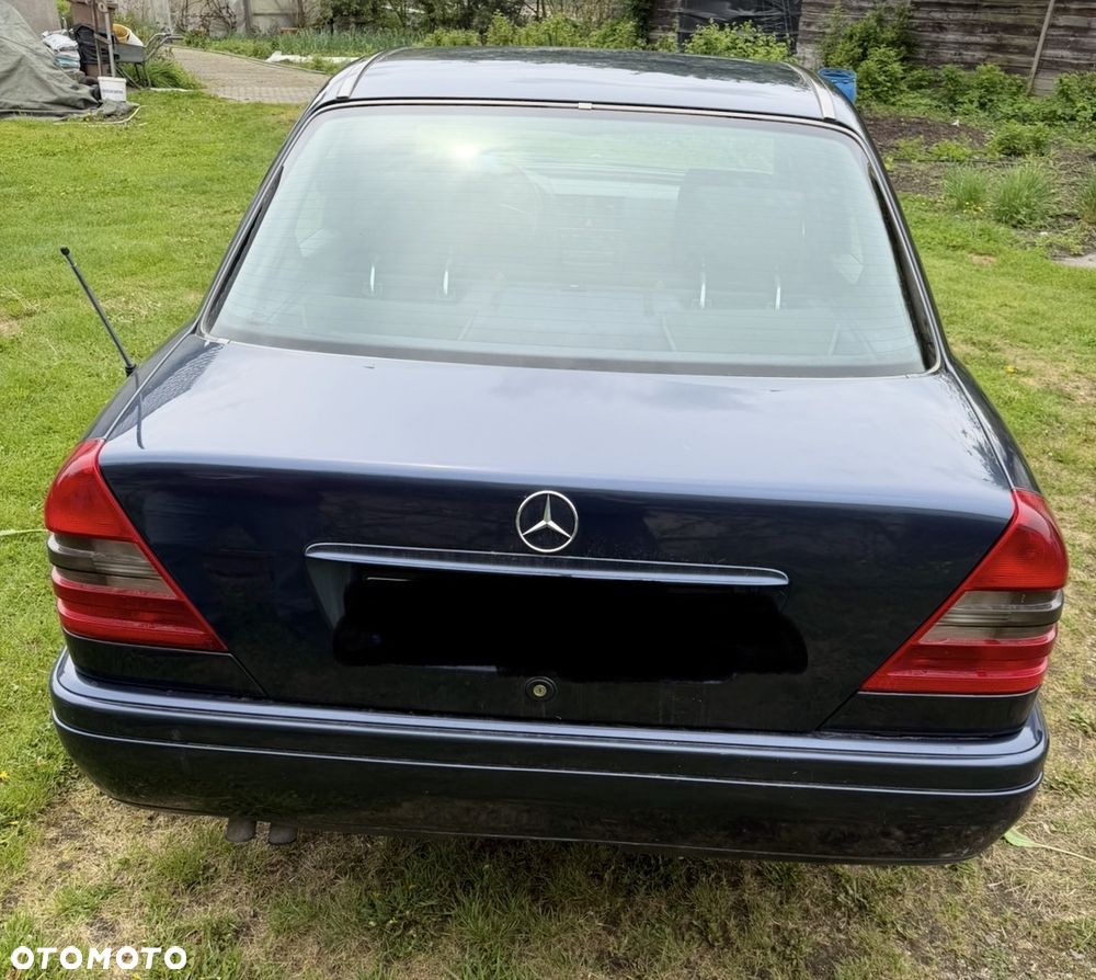 Mercedes-Benz Klasa C 250 Turbo D T Elegance - 4