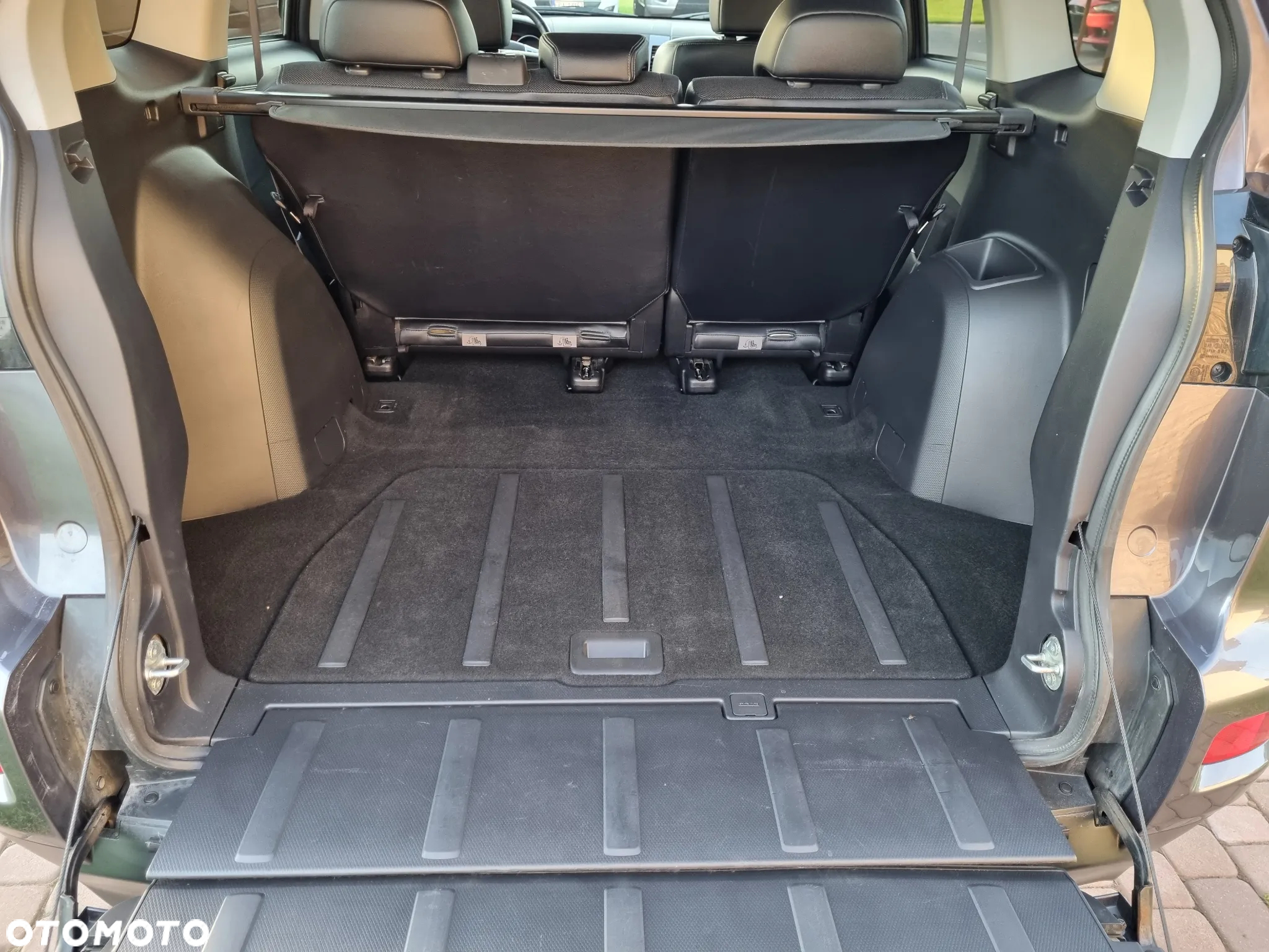 Mitsubishi Outlander - 15