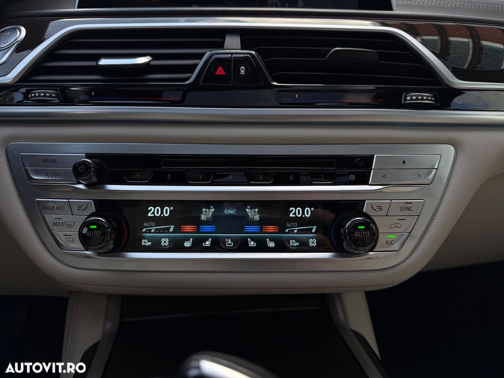 BMW Seria 7 740Li - 35