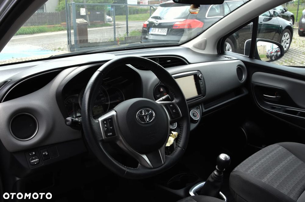 Toyota Yaris - 11