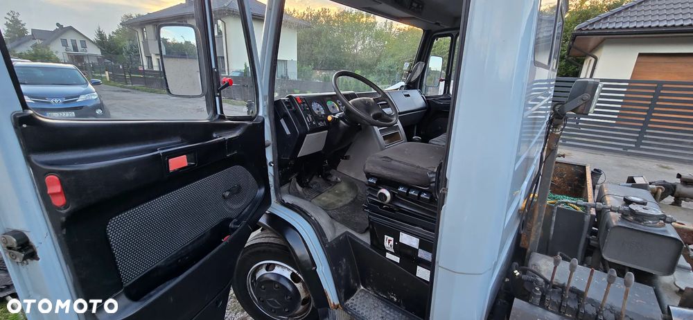 Mercedes-Benz VARIO - 4