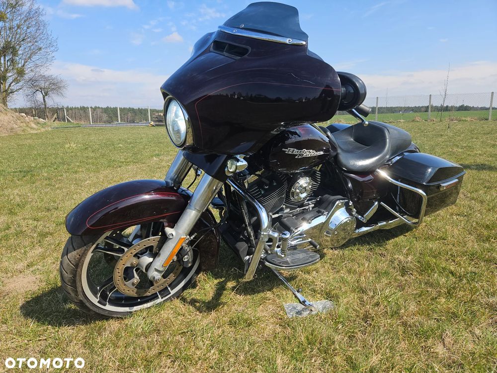 Harley-Davidson Touring Street Glide - 12