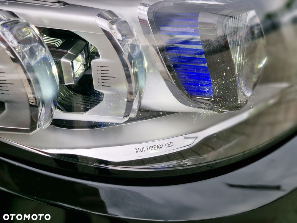 Mercedes-Benz Klasa C 200 4MATIC 9G-TRONIC - 38