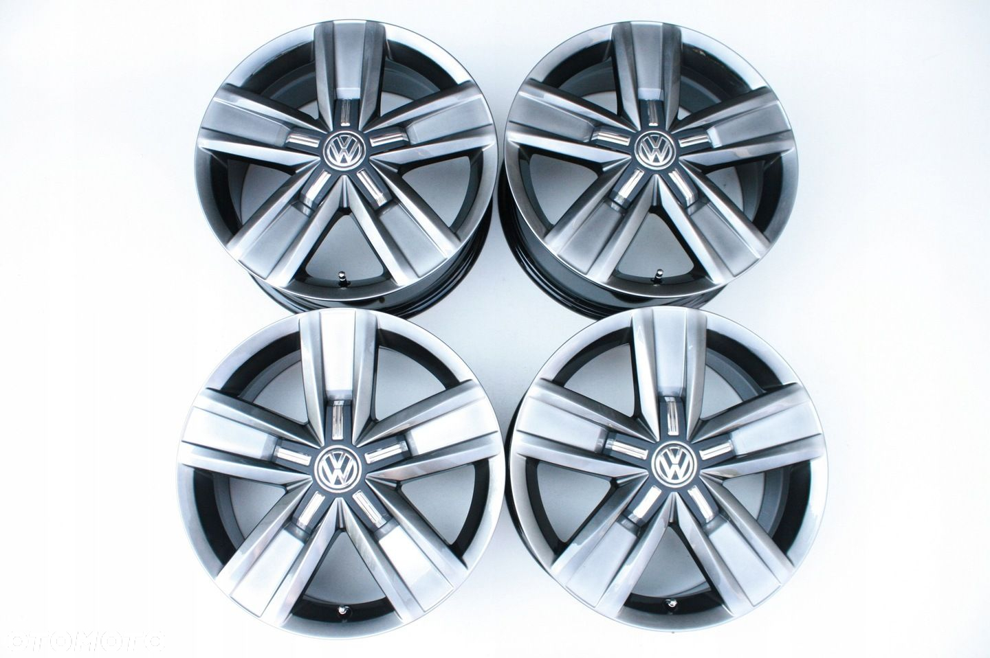 NOWE FELGI VW T5 T6 T6.1 T7 TRANSPORTER CRAFTER MULTIVAN 17 OE 7E0601025P - 5