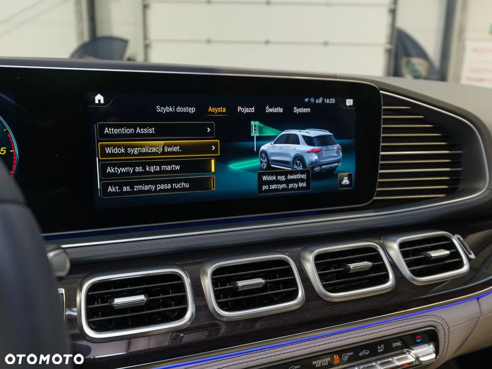 Mercedes-Benz GLE - 29