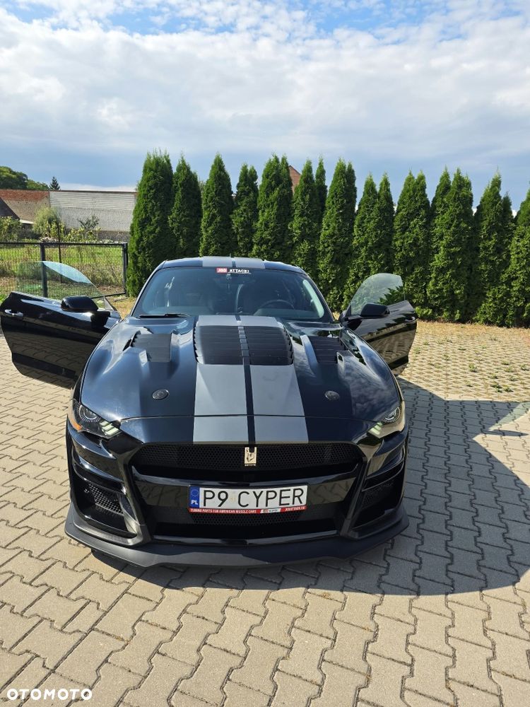 Ford Mustang - 1
