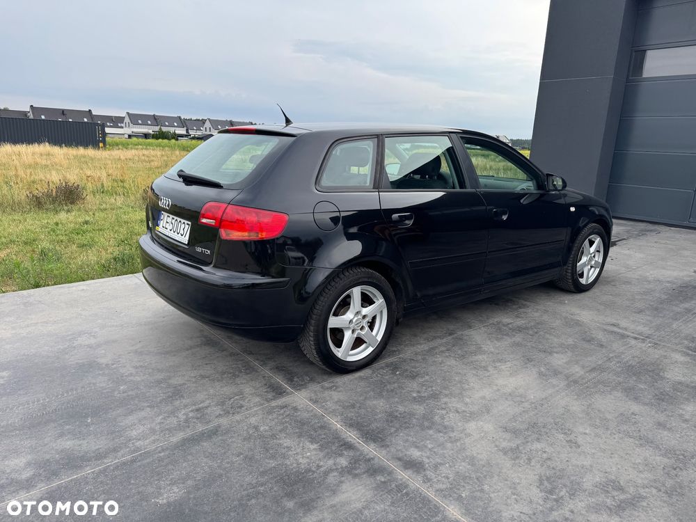 Audi A3 Sportback - 4