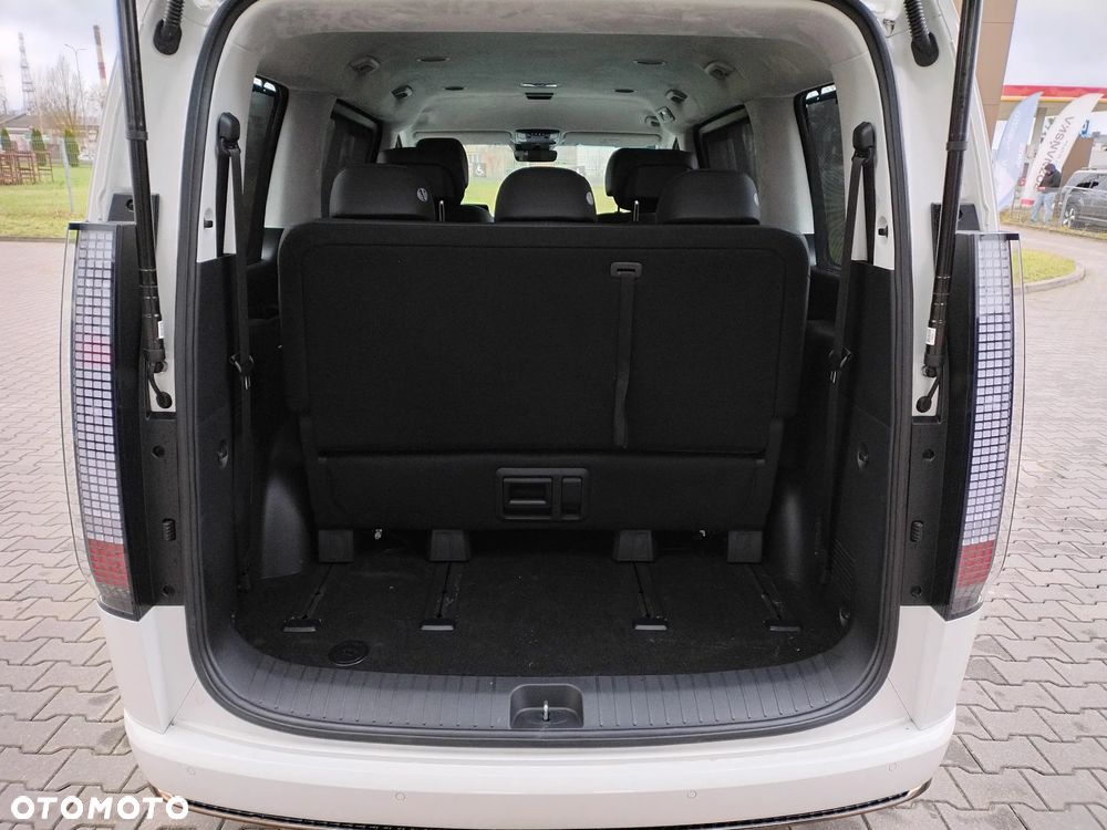 Hyundai Staria 1.6 T-GDI HEV Luxury - 16